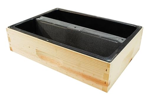 Mann Lake Top Hive Feeder with Unpainted Wood Super, Leakproof Single Piece Plastic Reservoir, Galvanized Steel Safety Screen, Deep High Capacity Feeder Insert for Honey Bees