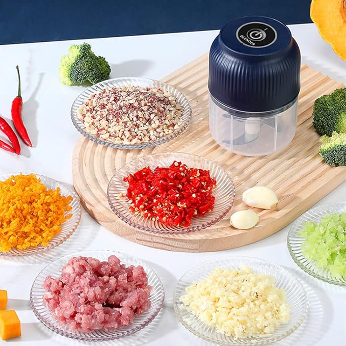 Electric Garlic Chopper, Mini Portable Veggie Chopper, Electric Onion Grinder with 6 Sharp Blade, Mini Food Processor with Container for Mashing Onion, Garlic, Chili, Ginger (2PCS*White)