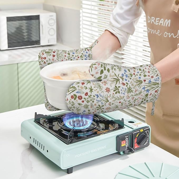 Vintage Wildflowers Botanical Oven Mitts and Pot Holders Sets Silicone Florals Kitchen Oven Mitts Hot Pads Heat Resistant Flowers Potholders Kitchen Mitts Set for Baking BBQ Cooking