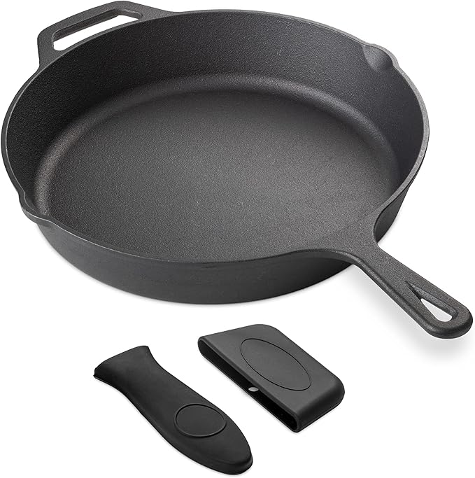 Navaris Cast Iron Skillet - 12"(30cm) Pre-Seasoned Frying Pan with Helper Handle & Silicone Holders, Pour Spouts, for Oven, Stovetop, Grill & Campfire, Heavy-Duty, Even-Heating
