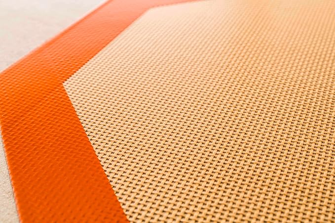 Silpat The Original Non-Stick Silicone Microwave Baking Mat, 10.25" Diameter Octagon