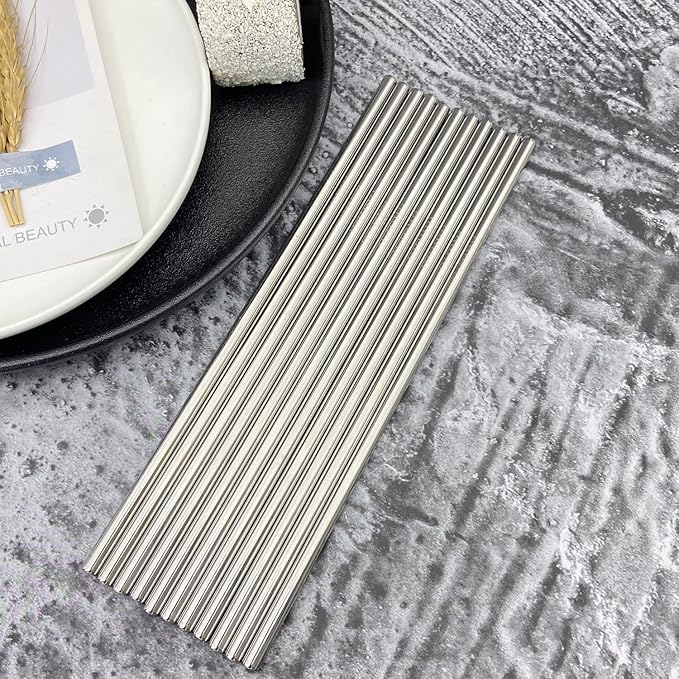 Straight Metal Straws 200 Pack. 8.5" Reusable Stainless Steel Straws in Bulk Order for Drinks.NiceCaTeLe Drinking Straws for 30oz & 20oz Tumblers Yeti Water Bottle (8.5" - Silver, 200pcs - Straight)